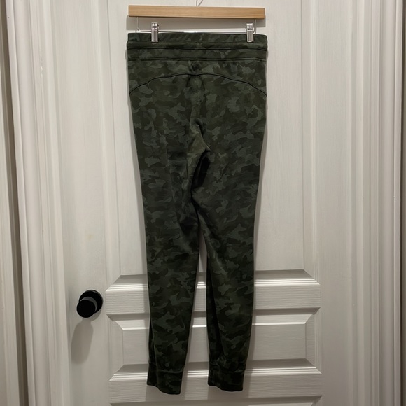 Lululemon Ready to Rulu Joggers - Picture 4 of 4